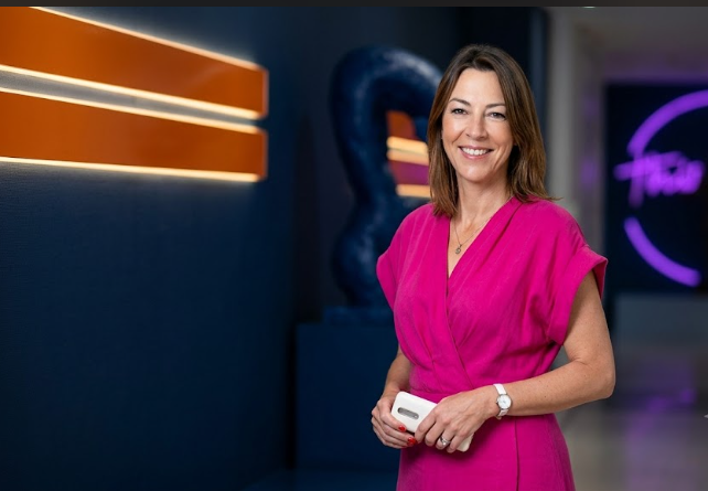 Lara Rostron